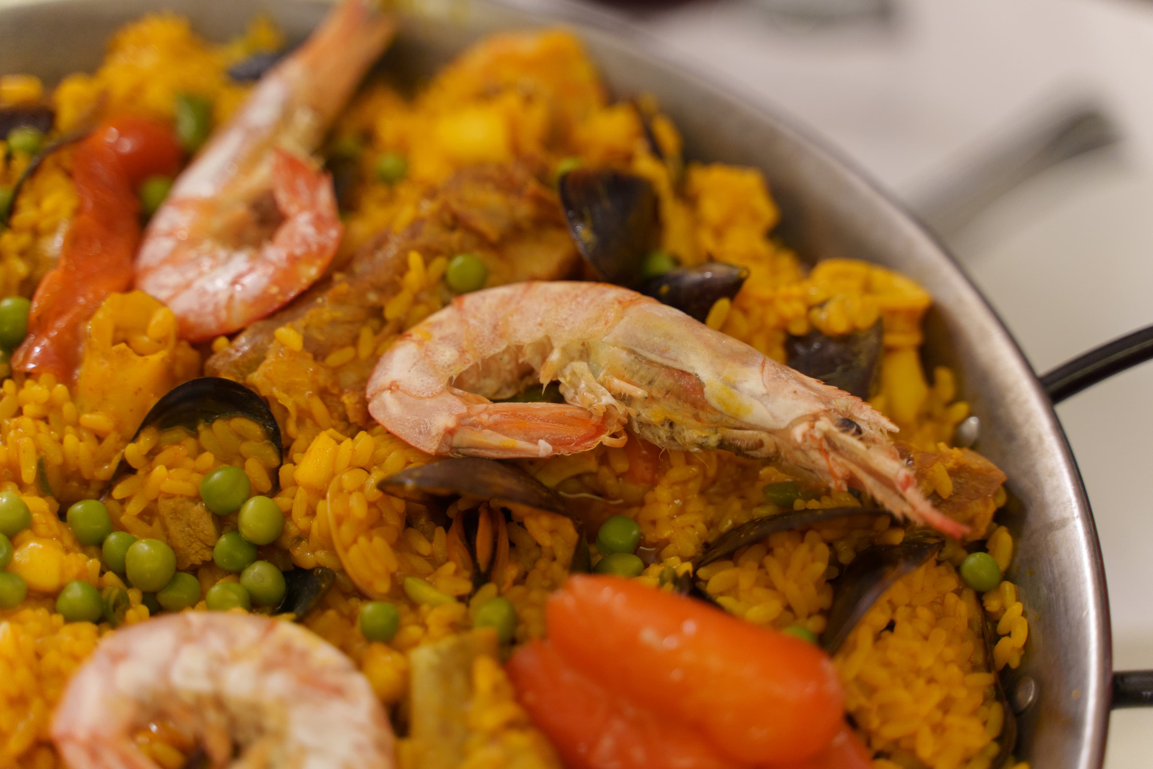 Paella con gamberone