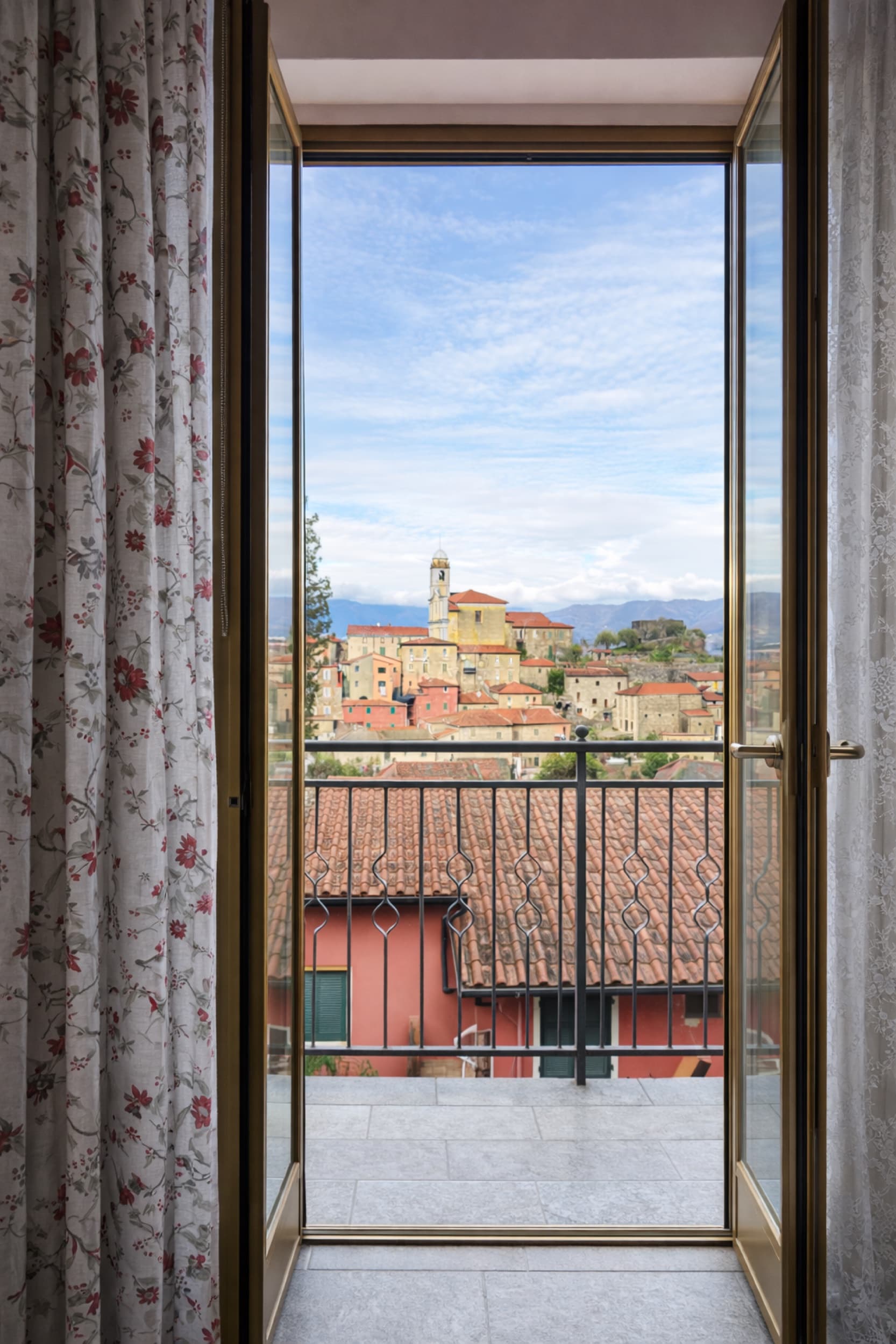 Vista sul borgo di Mulazzo dalla camera